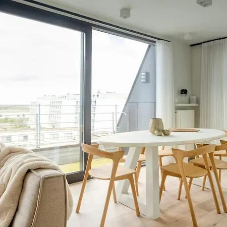 アパート 3br Marina *